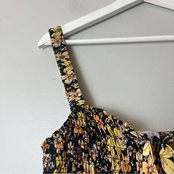 Sienna Sky Black Floral Spaghetti Strap Stretchy Crop Top XL - Picture 6 of 8